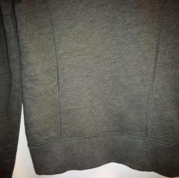 Hollister Cropped Cardigan Sweater Women's Size Small - Picture 6 of 8